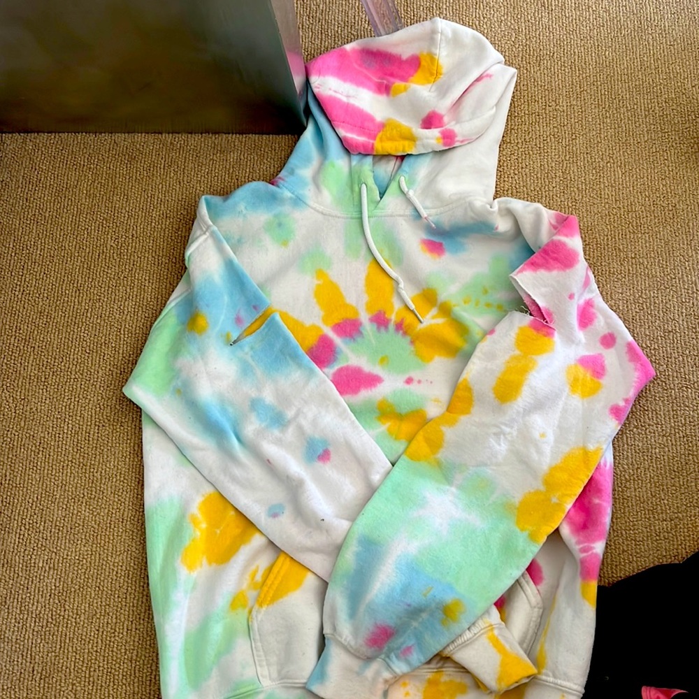 ADORABLE JET sweatshirt!!!